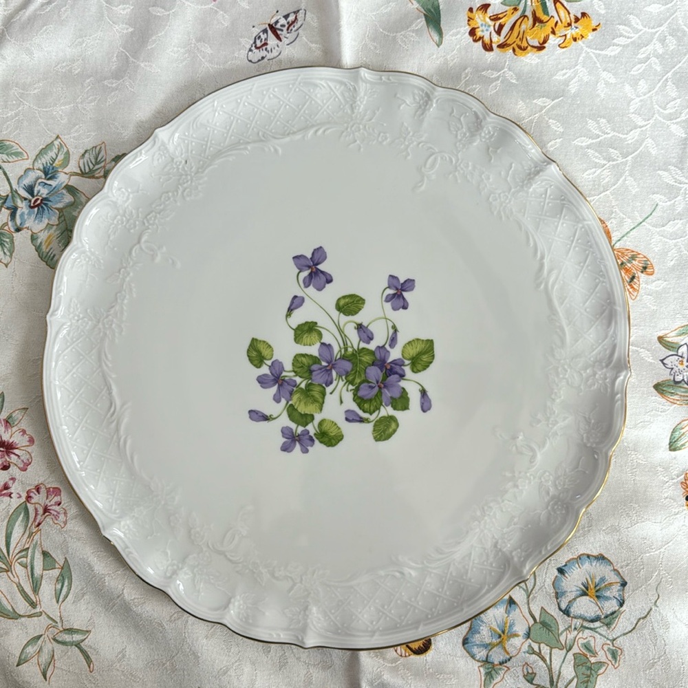 Kaiser Germany Gorgeous Viola Floral Design W/Gold Trim Serving Platter 13"W